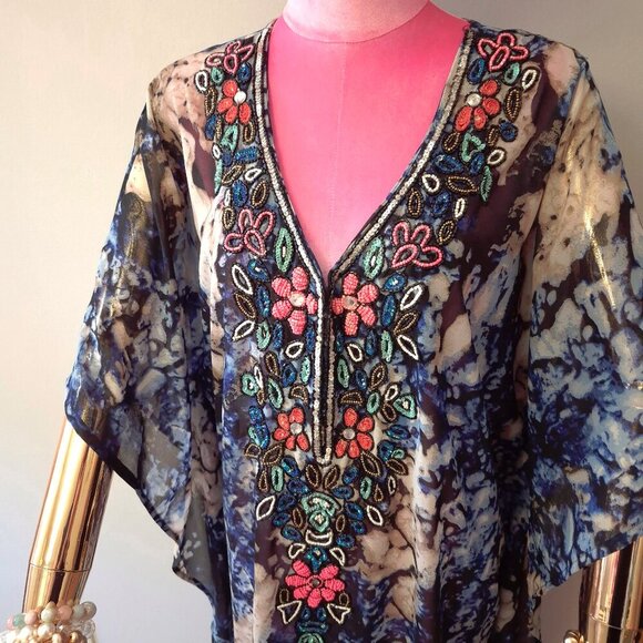 EUC Lucky & Coco blue, black & beige abstract print beaded sequined tunic caftan - Picture 4 of 9